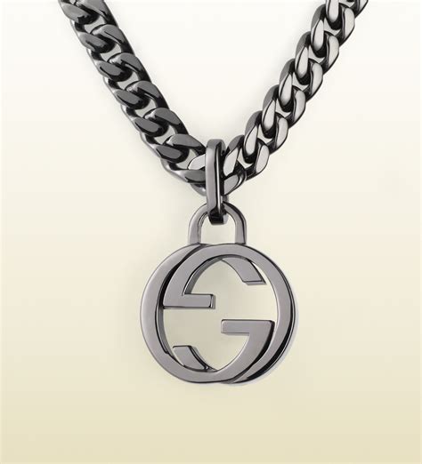 gucci pendant necklace.